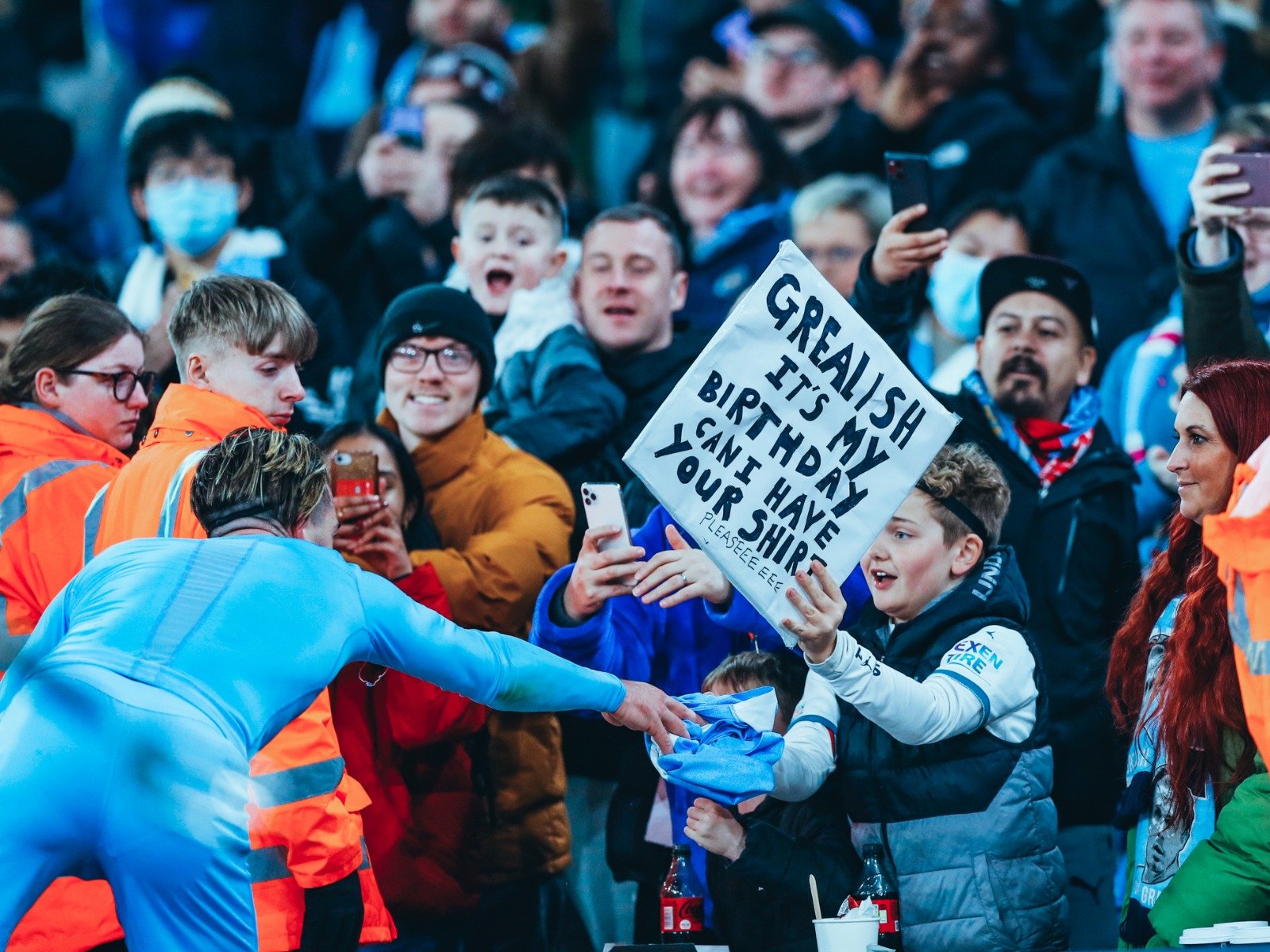 镜报：皇马愿降低罗德里戈要价，希望阿森纳和利物浦重新考虑.